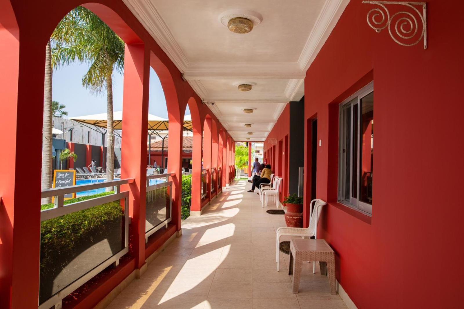 Seaview Gardens Hotel Кололі Екстер'єр фото