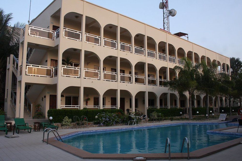 Seaview Gardens Hotel Кололі Екстер'єр фото